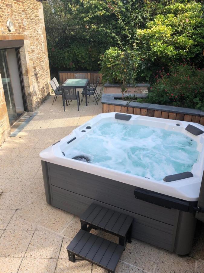Gite De Charme Avec Spa, Baie Du Mont St Michel Sougéal Zewnętrze zdjęcie